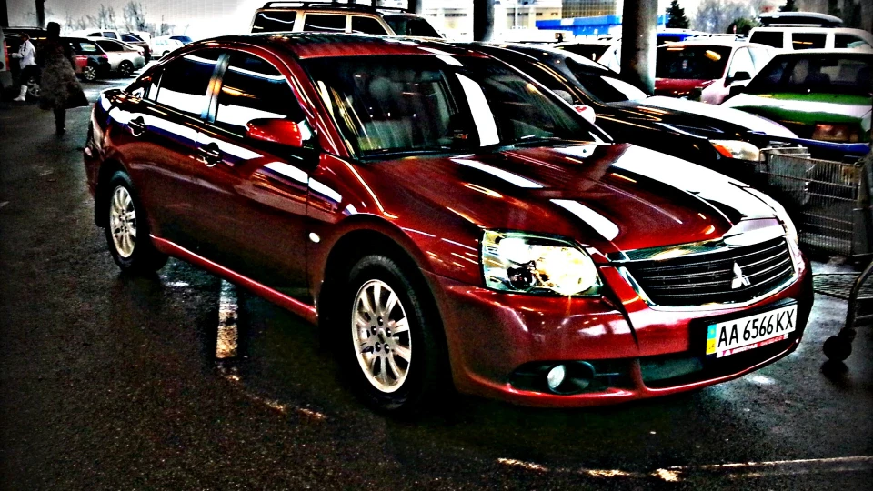 Mitsubishi Galant червоного сцука)