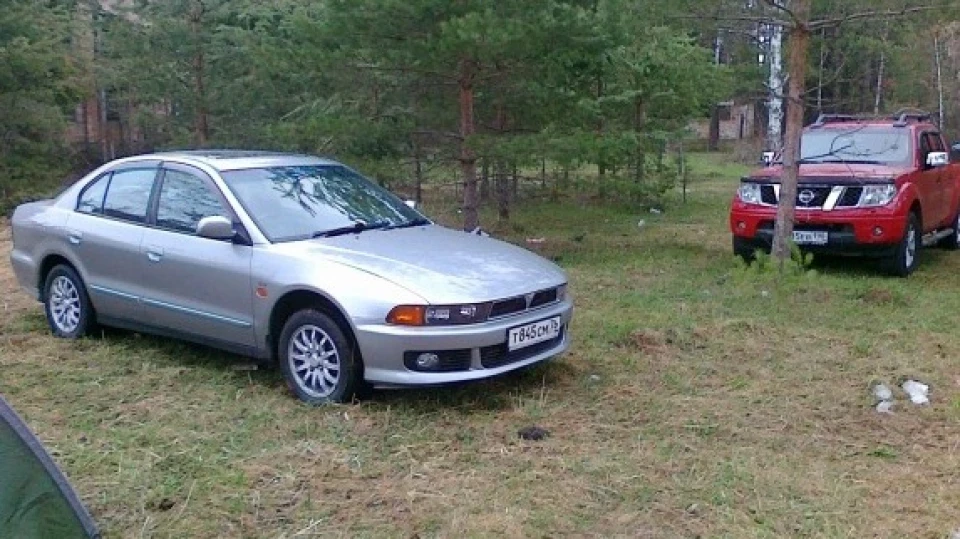 Mitsubishi Galant сріблястий джедай ) 4