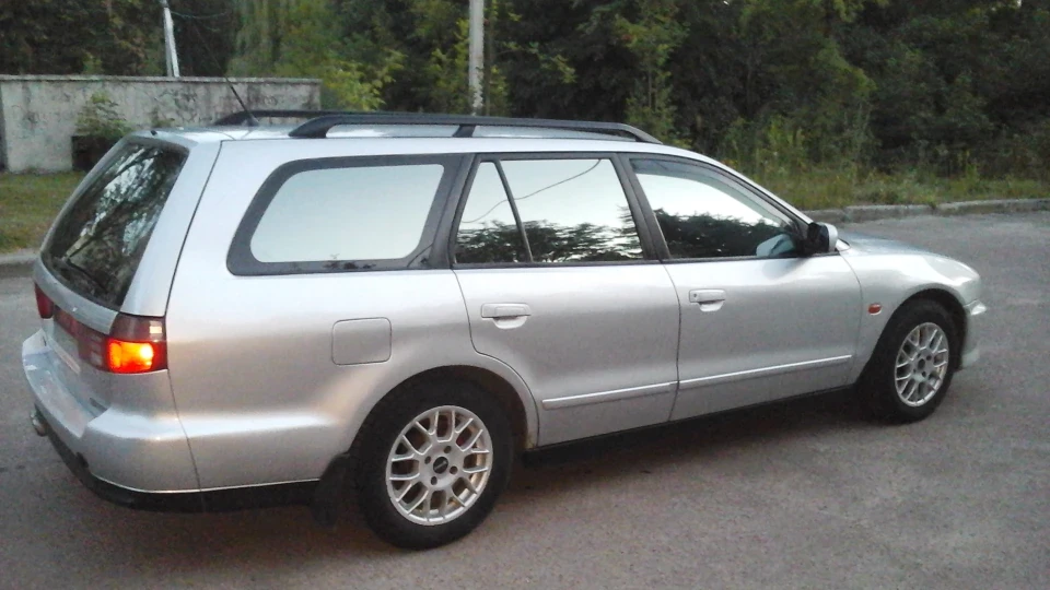 Mitsubishi Galant Сірий ліг 3