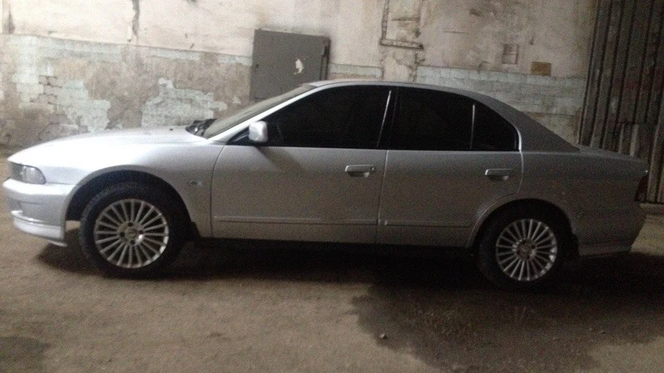Mitsubishi Galant Silver Shark 3