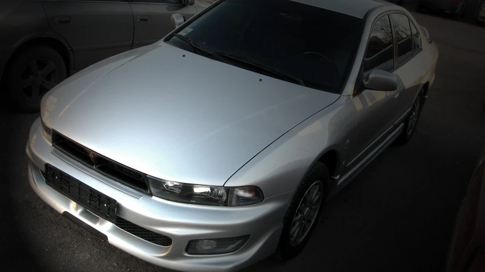 Mitsubishi Galant Sport 4