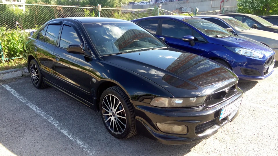 Mitsubishi Galant Viento 4