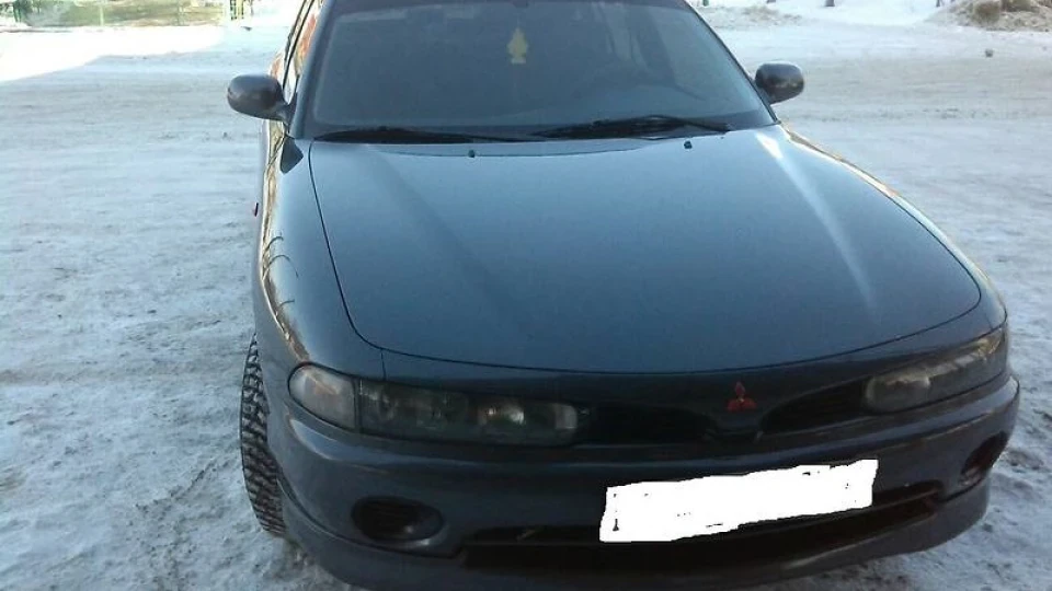 Mitsubishi Galant вовк у овечій шкурі 2