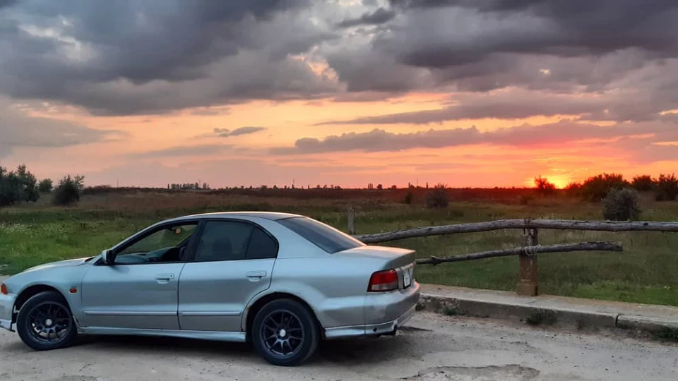 Mitsubishi Galant VR-G 2