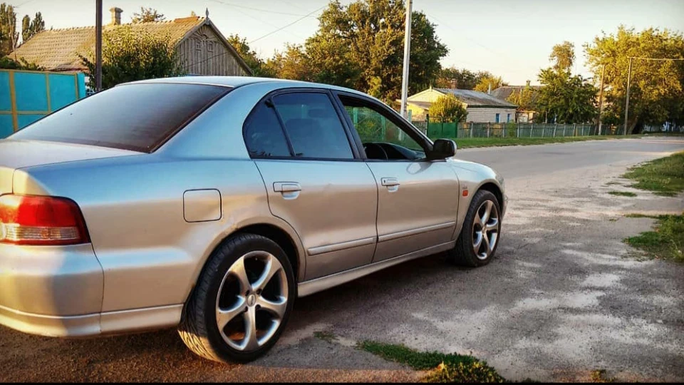 Mitsubishi Galant VR-G 4