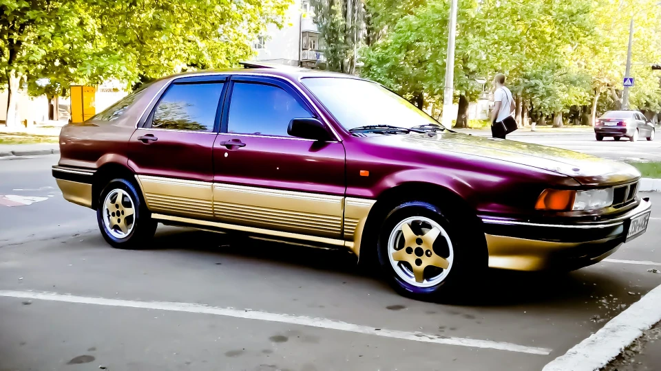 Mitsubishi Galant хетчбек 2