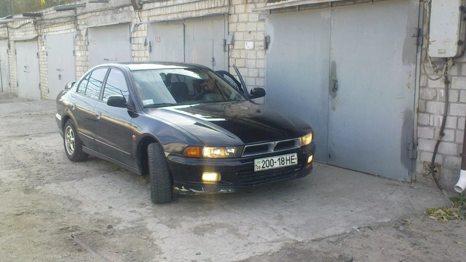 Mitsubishi Galant зелена акула 3