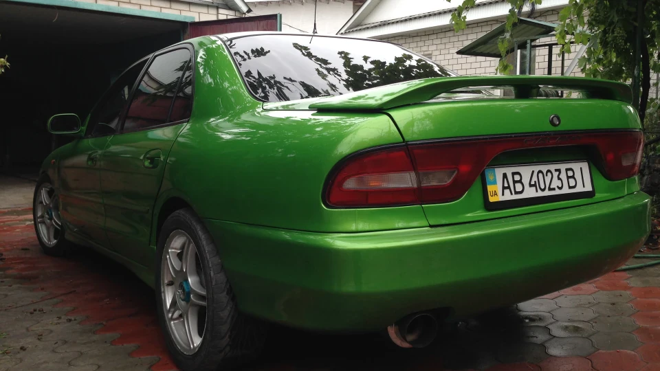 Mitsubishi Galant зелений металік 2.0 v6 5