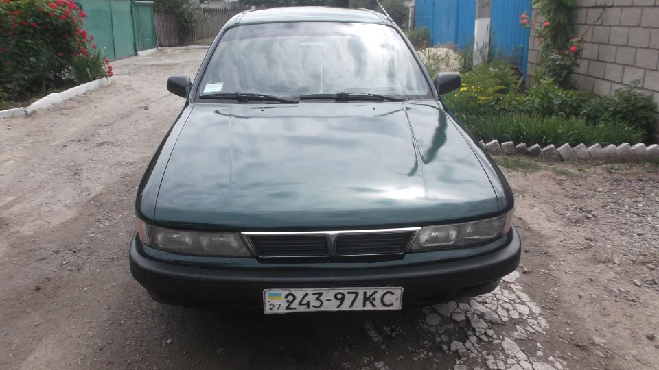 Mitsubishi Galant Зелений металік 2