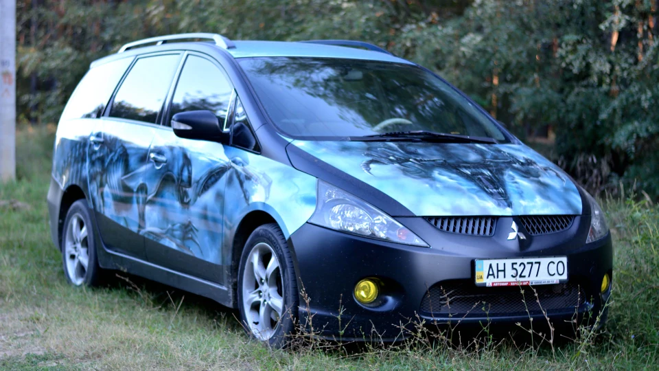 Mitsubishi Grandis 3