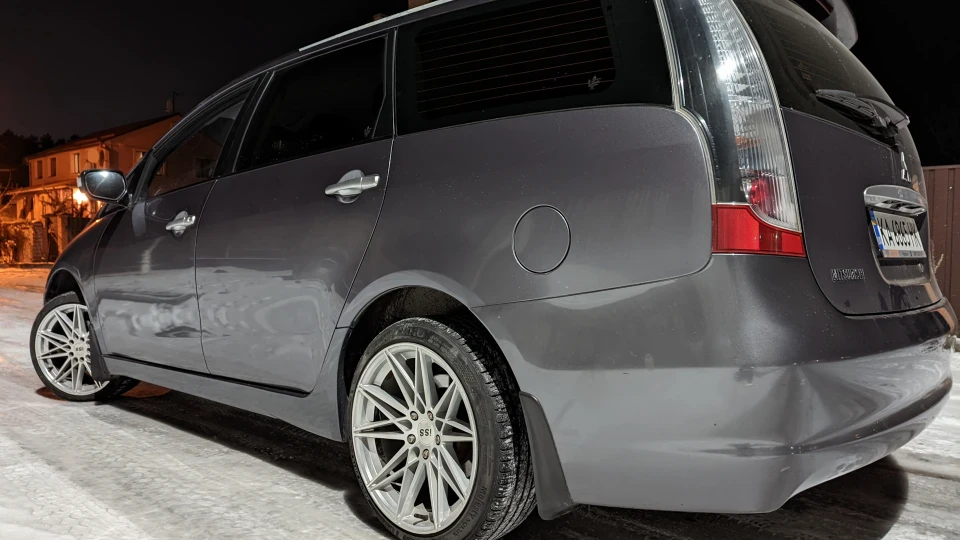 Mitsubishi Grandis