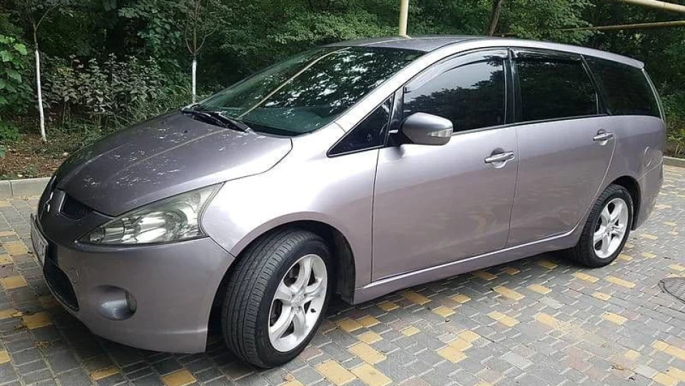 Mitsubishi Grandis