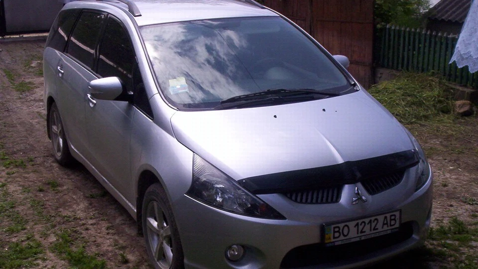 Mitsubishi Grandis 4