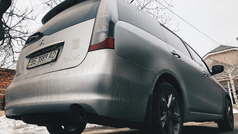Mitsubishi Grandis 2