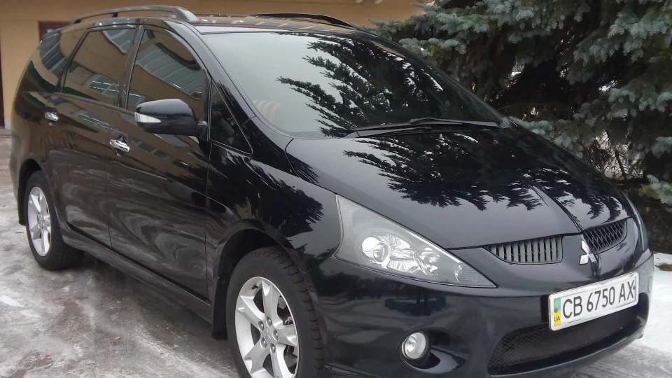 Mitsubishi Grandis 3