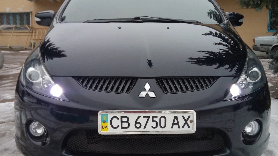 Mitsubishi Grandis 4