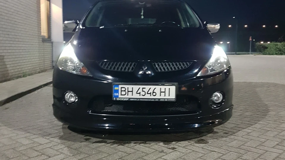 Mitsubishi Grandis 3