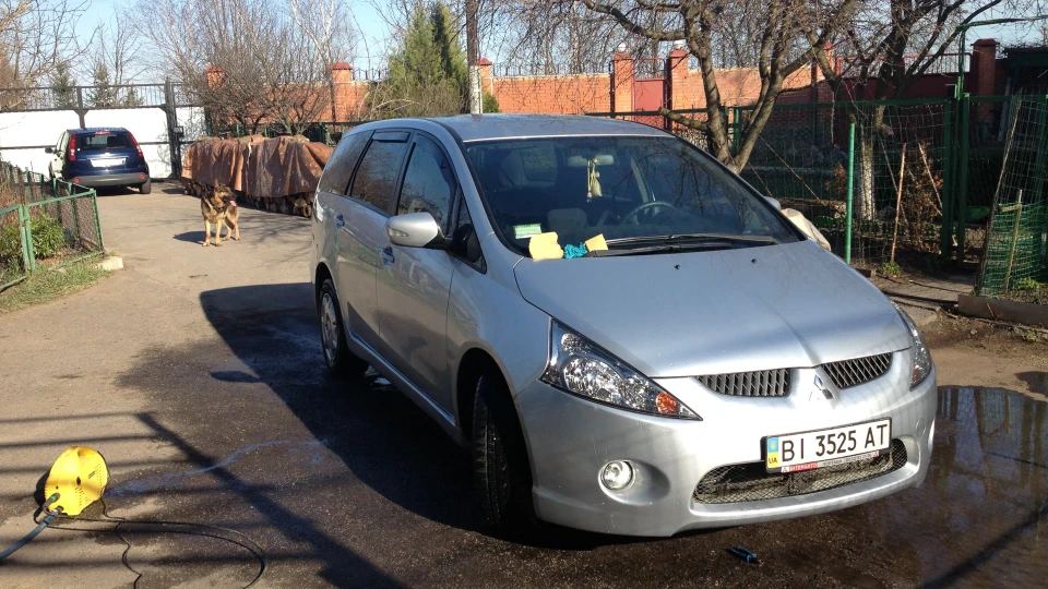 Mitsubishi Grandis 4