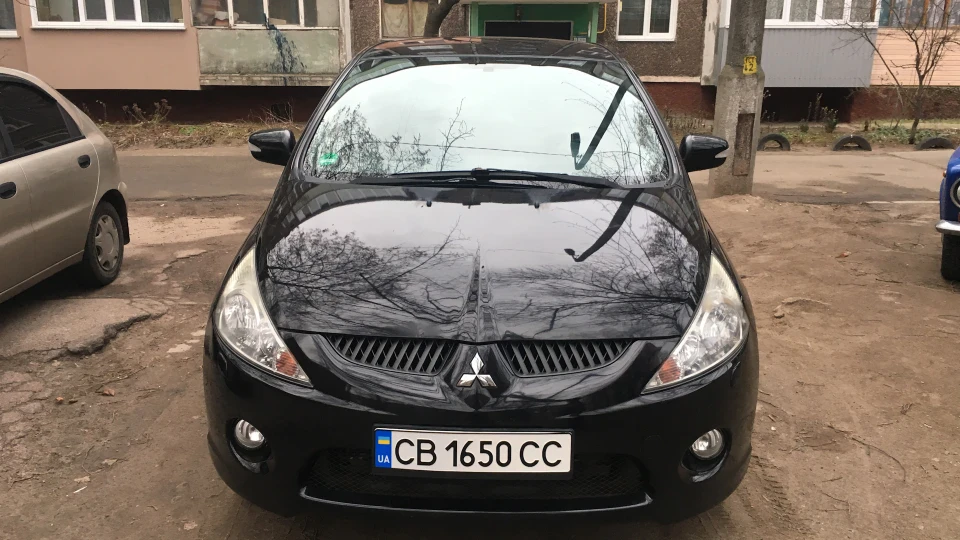 Mitsubishi Grandis 3