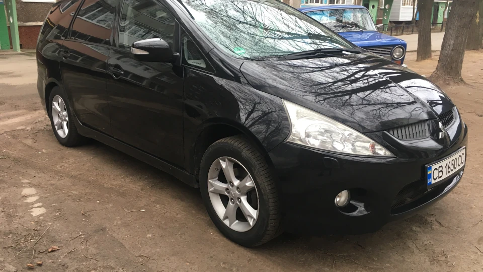 Mitsubishi Grandis 4