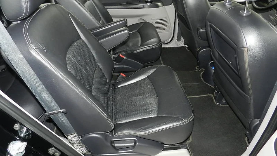 Mitsubishi Grandis 4