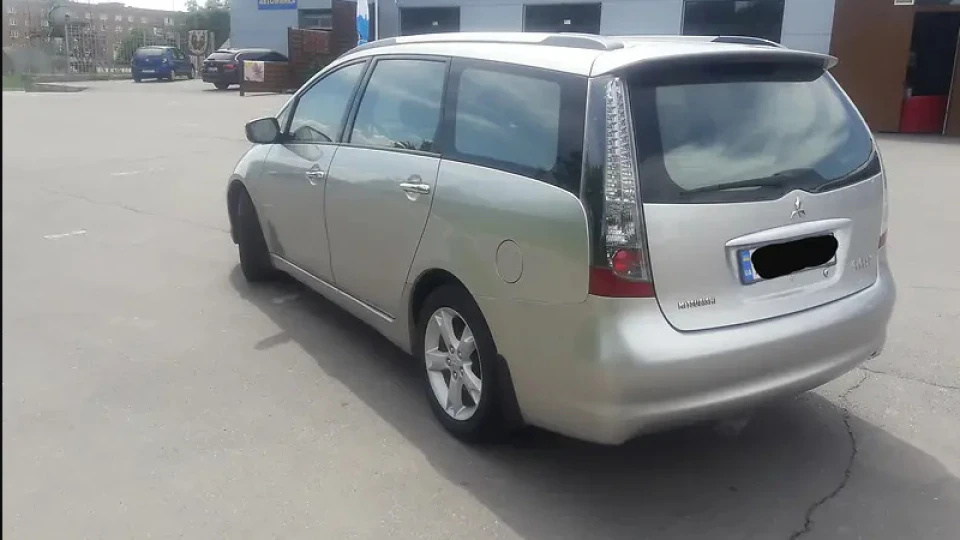 Mitsubishi Grandis