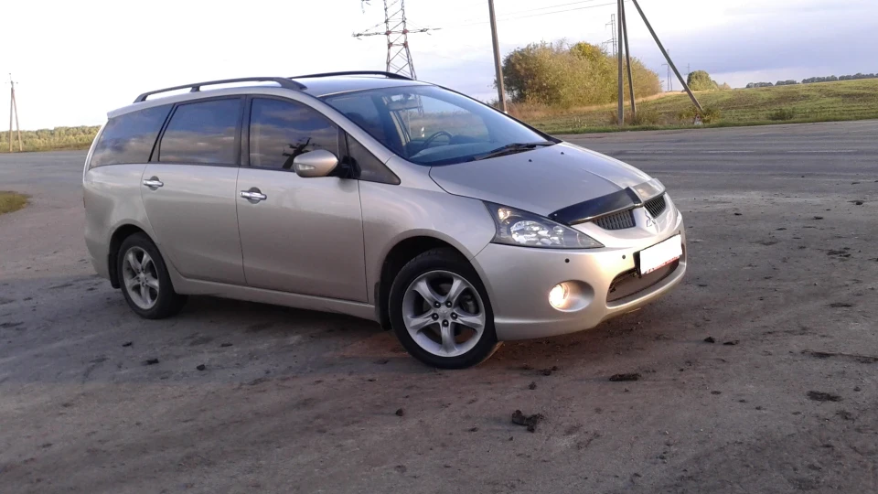 Mitsubishi Grandis 2.4 АТ 3