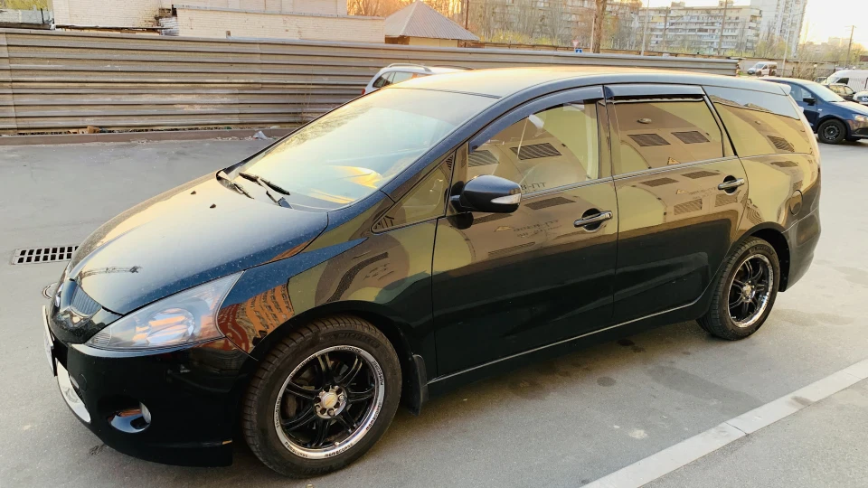 Mitsubishi Grandis 2.4 механіка