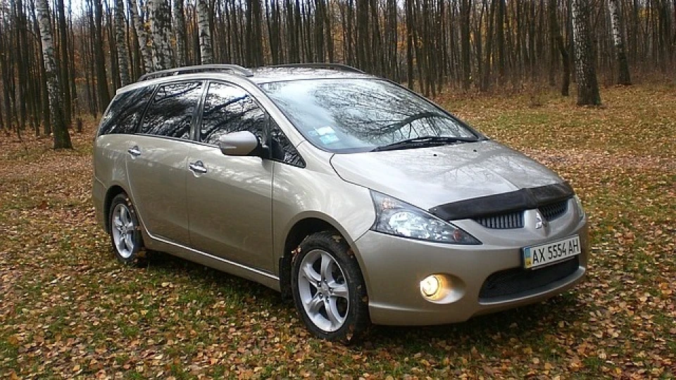 Mitsubishi Grandis 2.4 Sport AT 2