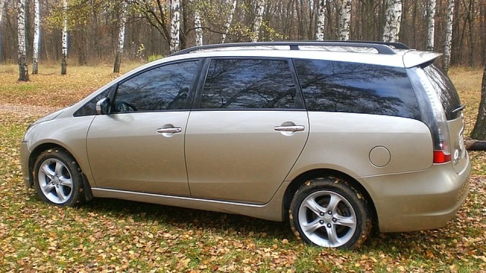 Mitsubishi Grandis 2.4 Sport AT 3