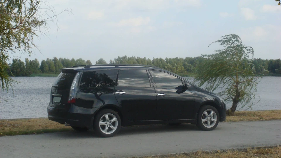 Mitsubishi Grandis 2.4AT