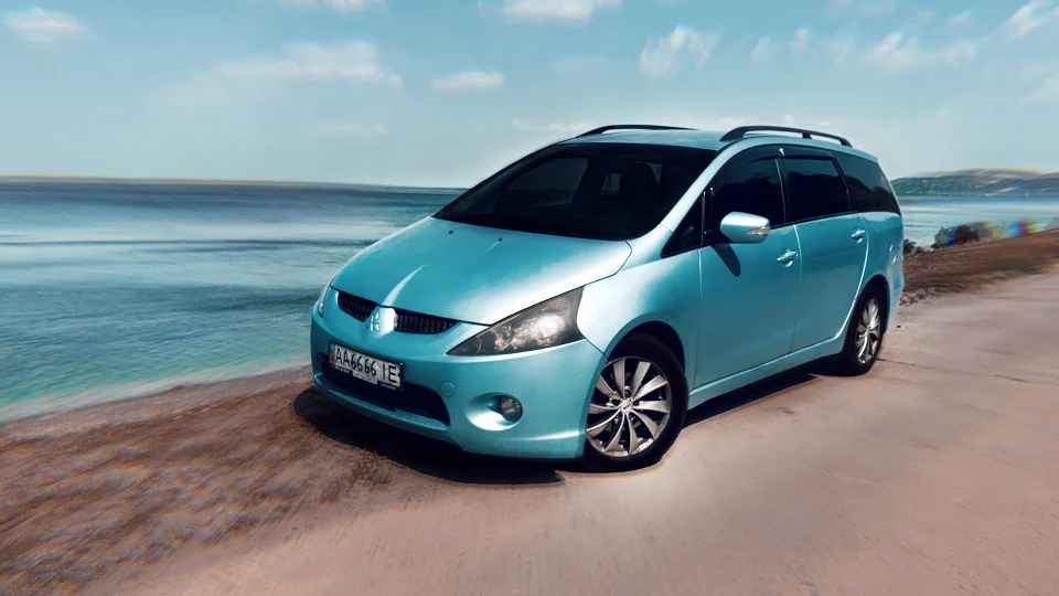 Mitsubishi Grandis Blue Yacht 2