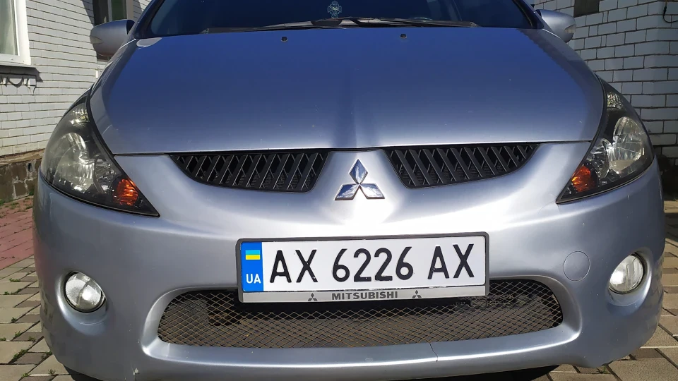 Mitsubishi Grandis Bullet 2