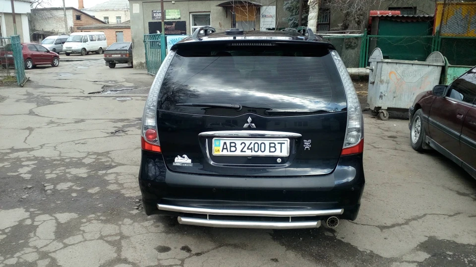 Mitsubishi Grandis Чорний 2.4 2