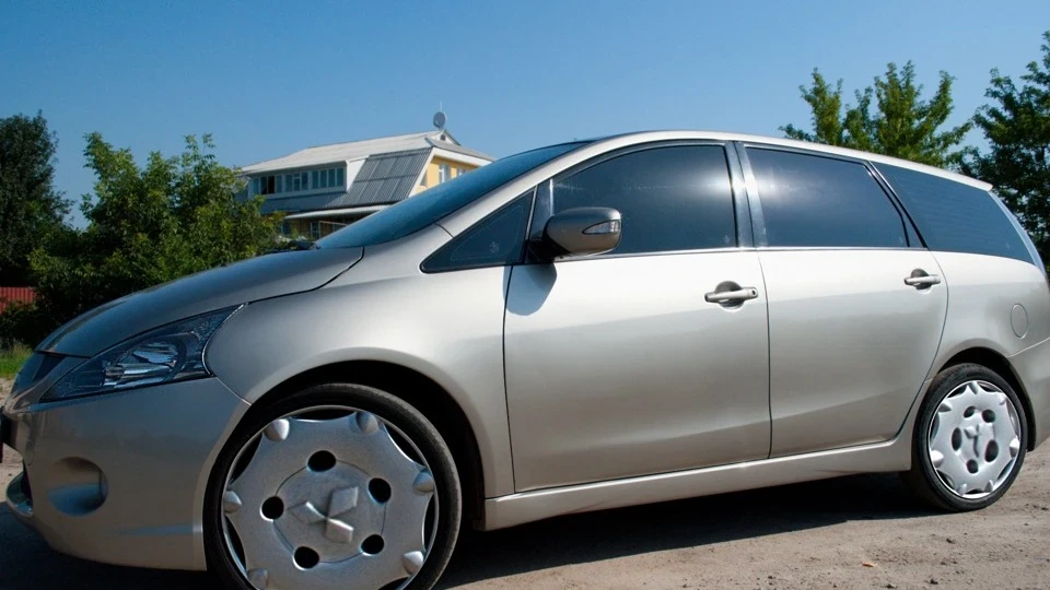 Mitsubishi Grandis Golden edition 2