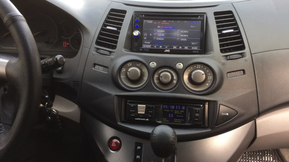 Mitsubishi Grandis GRANDVEN))))) 3