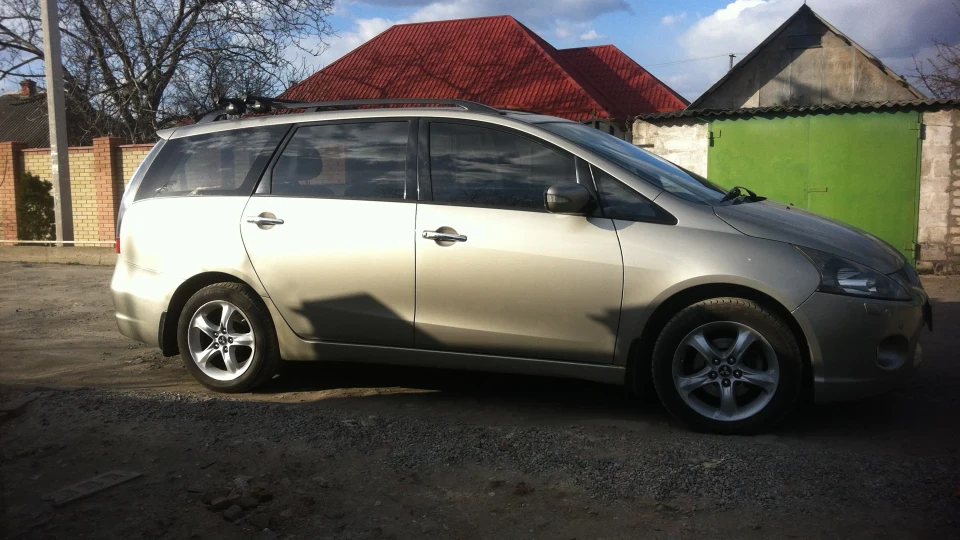 Mitsubishi Grandis Intense 3