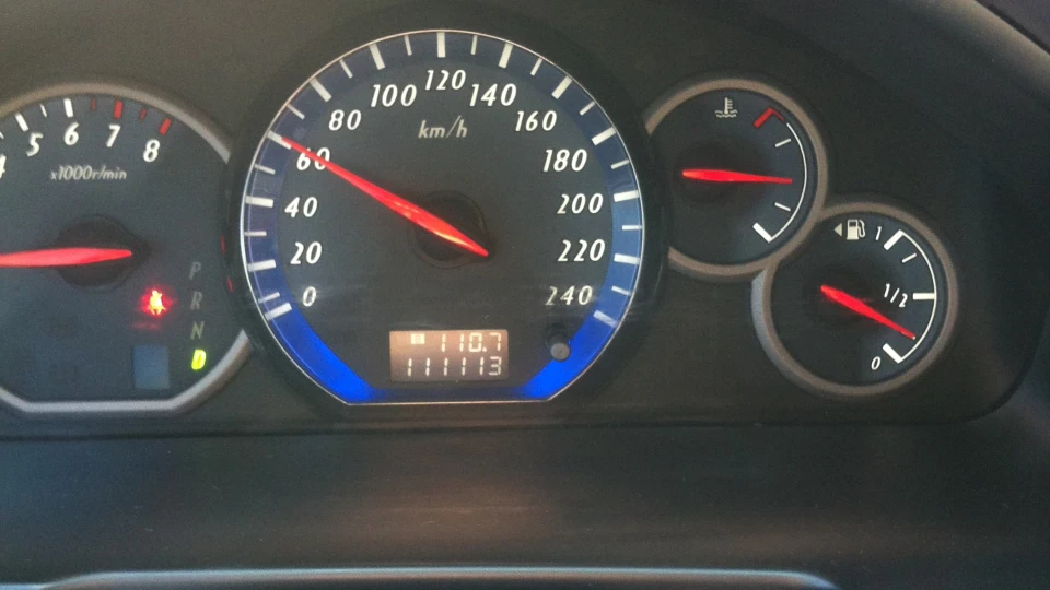Mitsubishi Grandis Intense 4