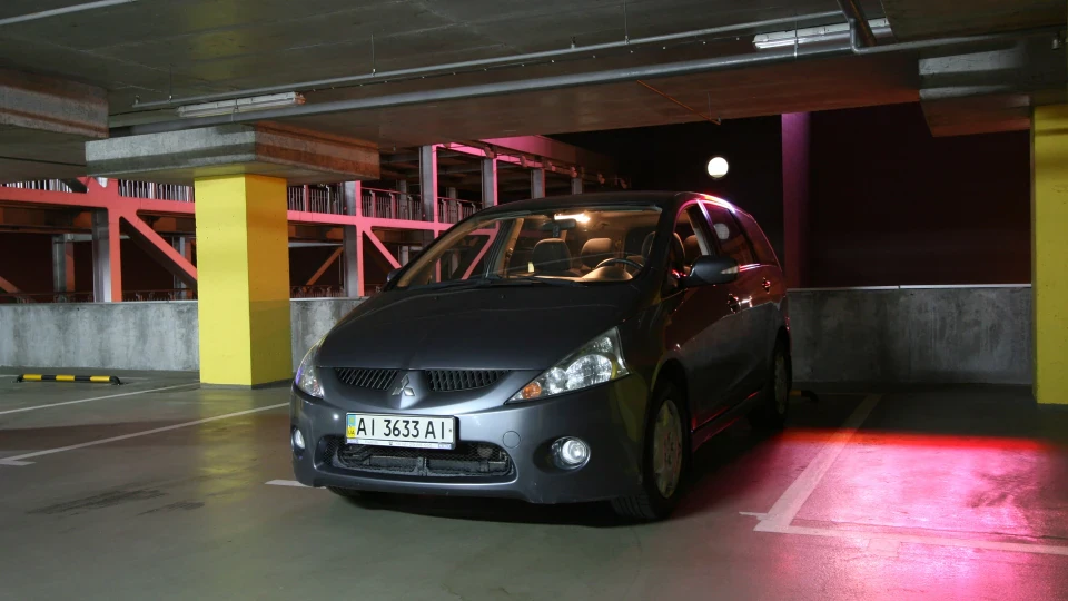 Mitsubishi Grandis Лайнер від MMC 3