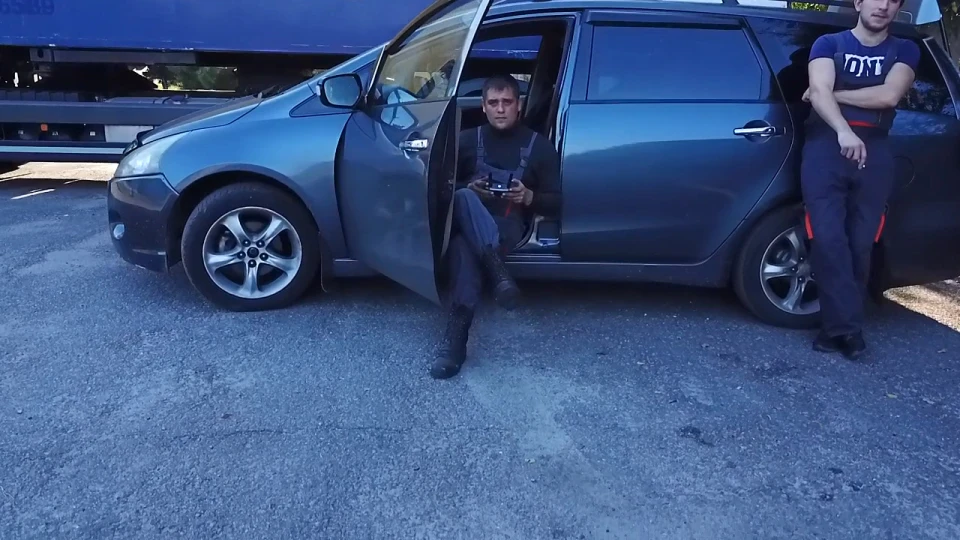 Mitsubishi Grandis Мінівенище 5