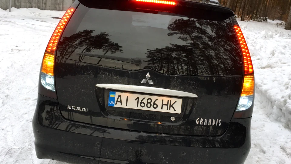 Mitsubishi Grandis НОСОРІГ 3