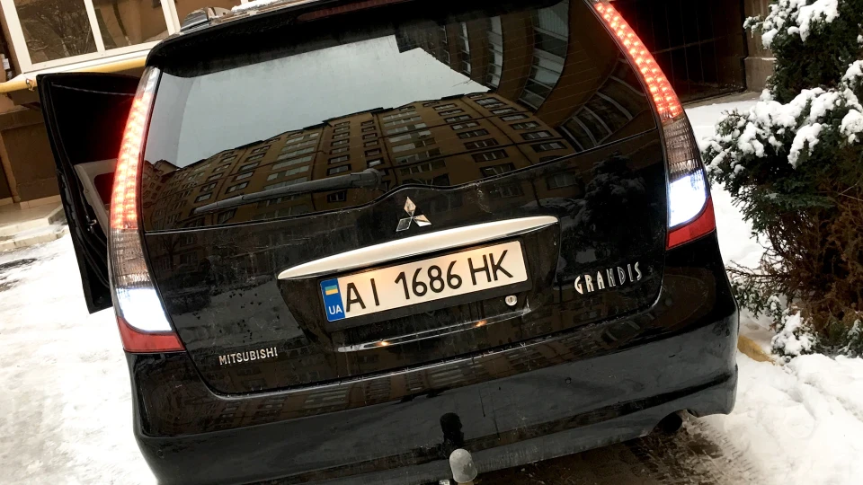 Mitsubishi Grandis НОСОРІГ 4