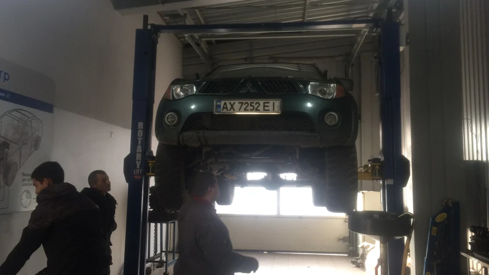 Mitsubishi L200 2