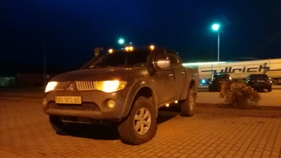 Mitsubishi L200 2