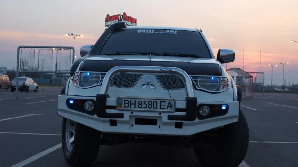 Mitsubishi L200 3