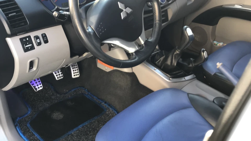 Mitsubishi L200