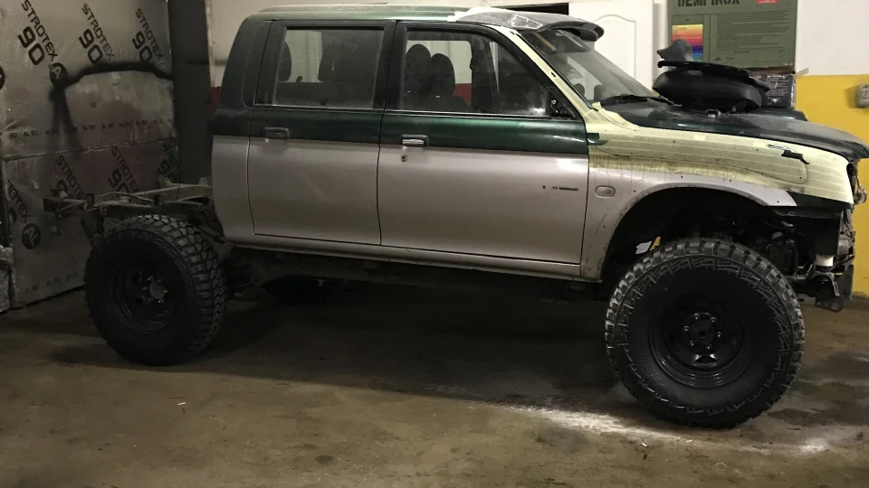 Mitsubishi L200 2