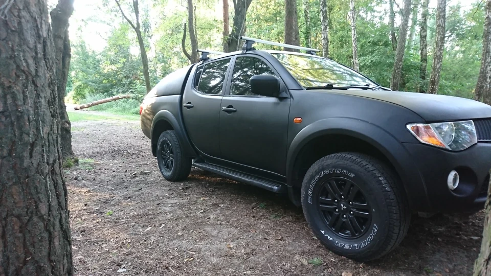 Mitsubishi L200 2
