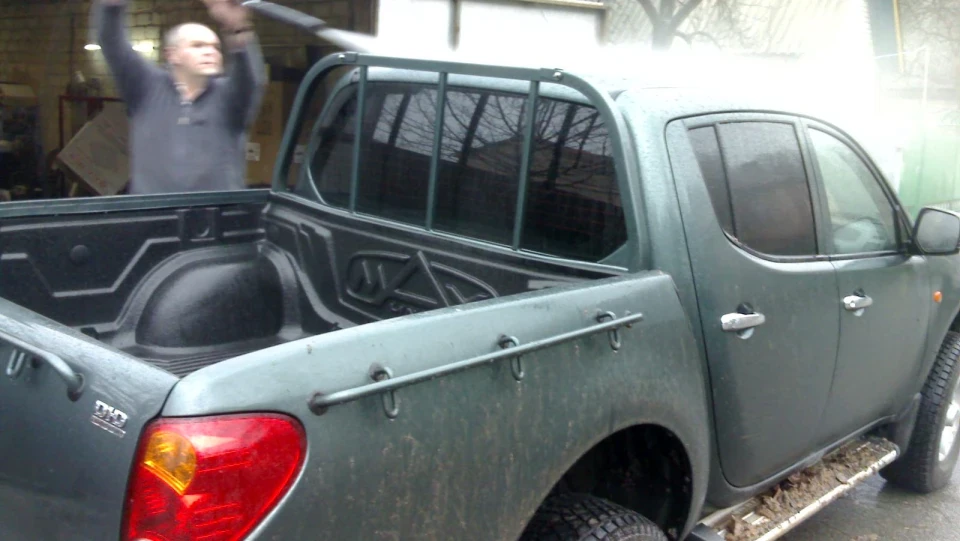 Mitsubishi L200