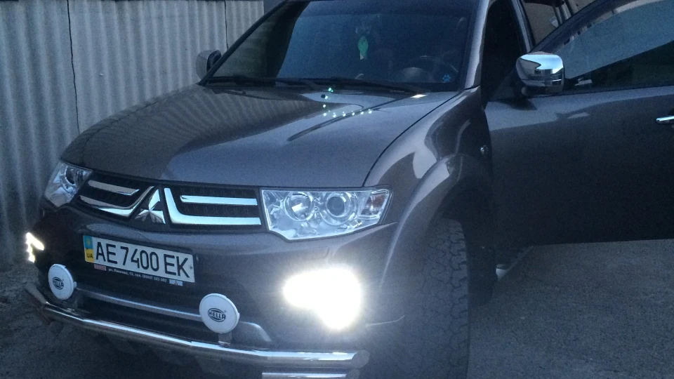 Mitsubishi L200 2